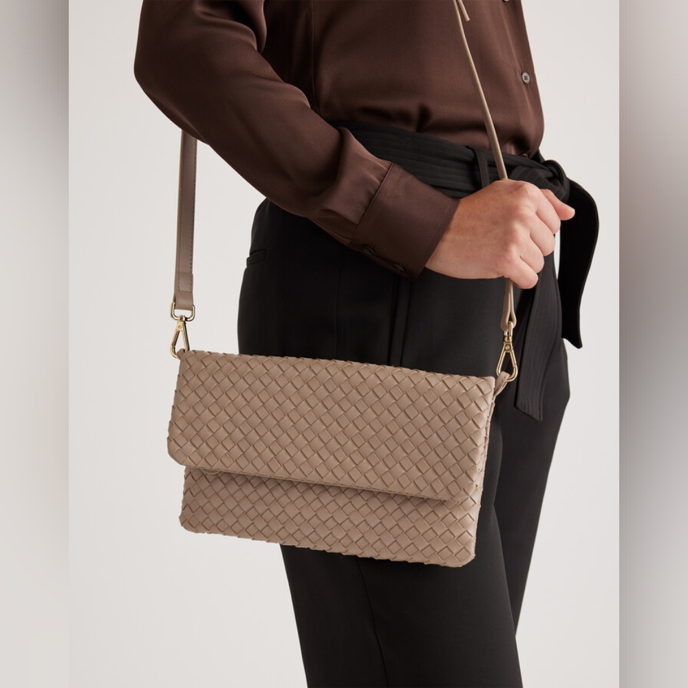 Quince italian leather handwoven clutch